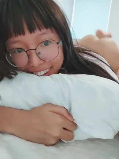 I made a lil morning asmr video with a butt flash >w<