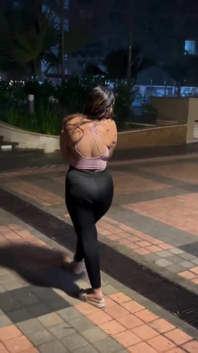 Curvy Queen Aayushi Jaiswal