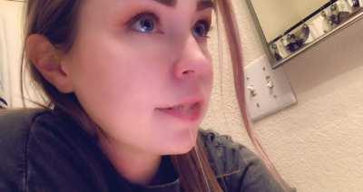 Come spit in my mouth while I play video games 🥵