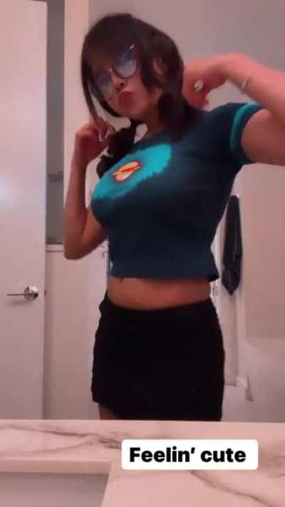 Neeko IG story and neeko really do be looking cute tho 👉👈