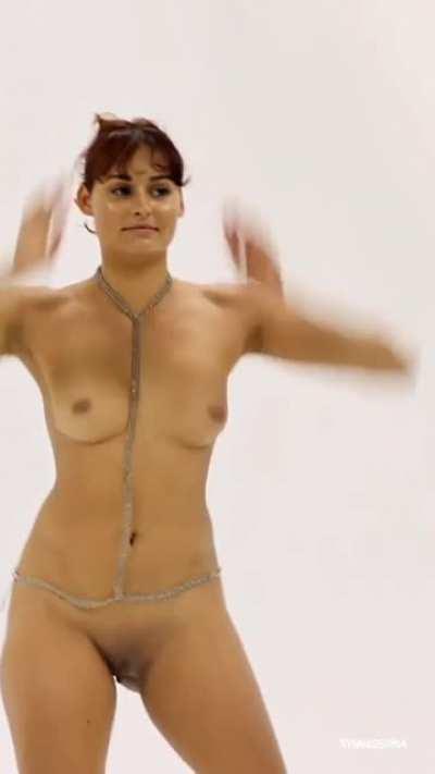 Proof that realgirls can make you smile on Monday