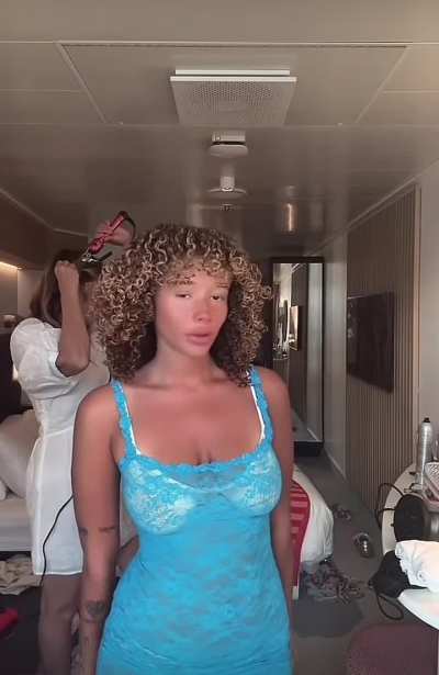 I wanna 👅 all of her