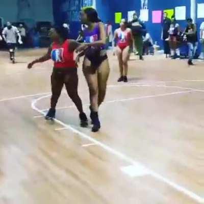 Anyone wanna watch Booty Basketball?