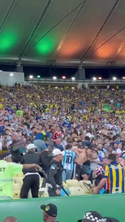 *Japish en la nuca* Argentina-Brasil