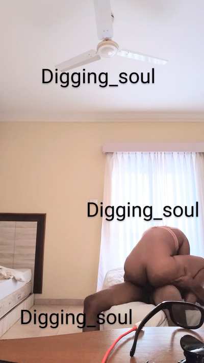 Let me take charge and fuck the shit out of you when you are done riding me 😈🥵 sound on .