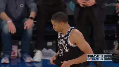 [Highlight] Knicks swarm on defense and stop the Spurs from shooting the ball to win the game