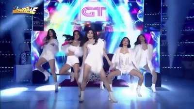 I’m in love with this Fifth Harmony performance 😍