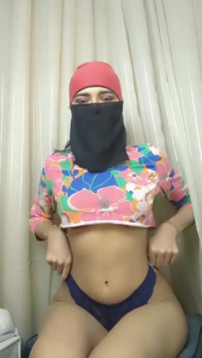 2026 goals? (more sluttiness from my pakistani body of course 😉)