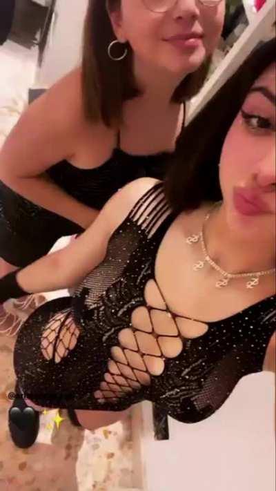 Francesca Moretti in un vestitino molto sexy