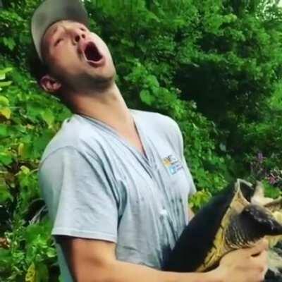 WGCW kissing a turtle?