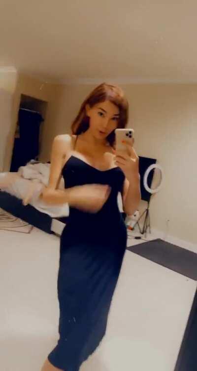 Not all girls can do this. Andylynn Payne (gif)