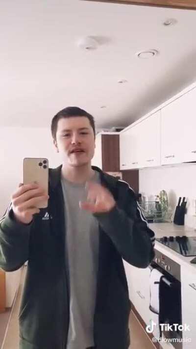 World champion beatboxer D-low (aka Dan Lowes)