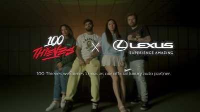 Fuslie has amazing legs