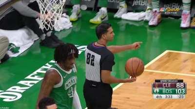 [Highlight] Referee gets a little trigger happy on the whistle, corrects himself afterwards