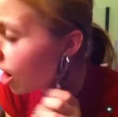 Puncher goes klik-klak.