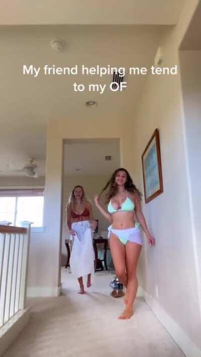 helping with her OF | ambs_official