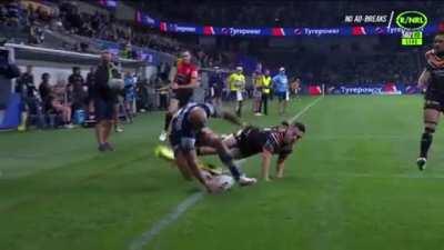 Blake Ferguson's incredible grounding in a no-try play