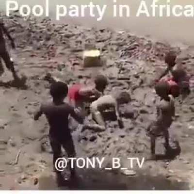 POOL PARTY!!!