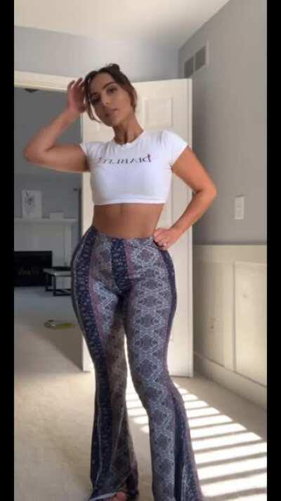 Flair pants and crop tops forever