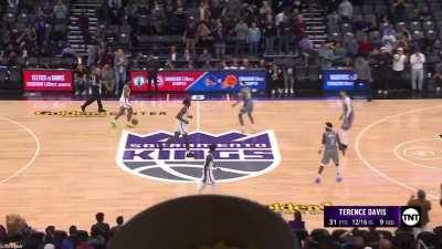 [Highlight] Terence Davis with no regard for the Nets life as he drops another 3 to score 31 points and give the Kings 153 points to end the night