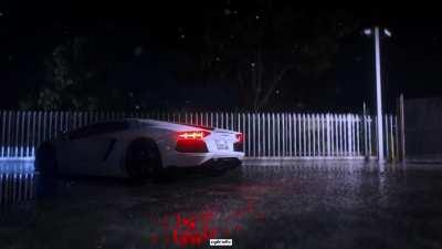 Aventador in the rain // Ambience // With music