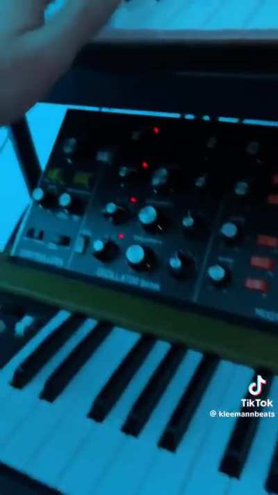SynthTok