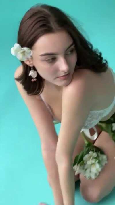 Yo can some edit this to have a better view 👀🍒 ykyk