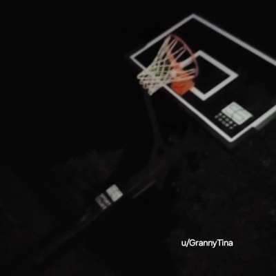 Got naked and sucked his dick on a random basketball court lol