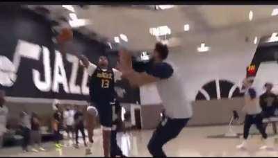 Jared Butler with the nice crossover on Mike and finish over Rudy: