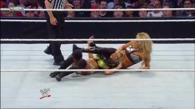 Rosa Mendes wearing out and pulling the hair of the blonde Barbie