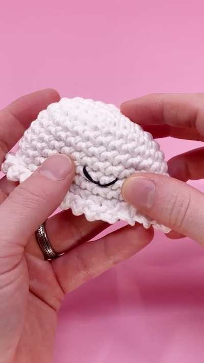 I crocheted an ice cream cone with a secret body!