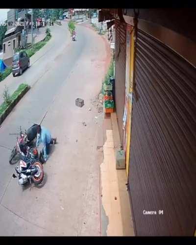 Idiot on moped