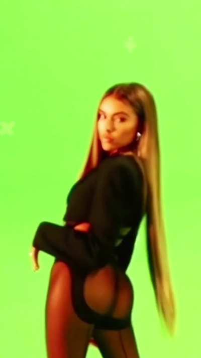 Madison, behind the scenes of baby MV, unreal 🥵