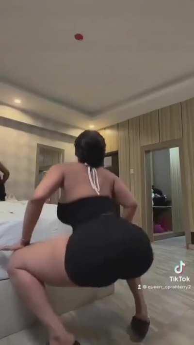 Oprah (@oprahthequeen)