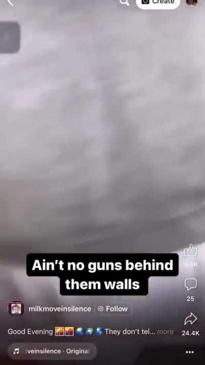 Prisoners viciously attack an inmate