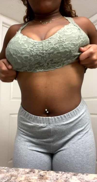 Do you like tight black pussy?