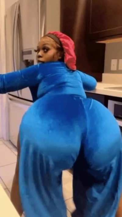 LoveLY LadIES 🍰💦🍑