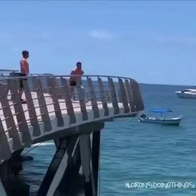 So this guy decided to go bobbin'