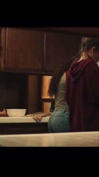 These clips made me start to pay attention to her