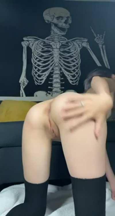 Would you fuck my tiny body?