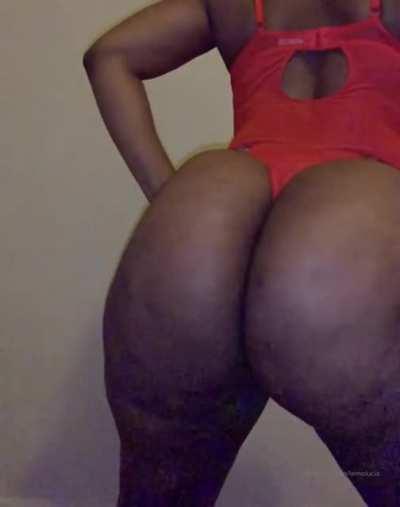 Isn’t this the kinda Ass your all here to see??? 😅😭😩😍🤩🍑🙌🏾🇿🇦