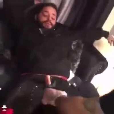 GuY wAkEs Up To SeVeRd PeNiS