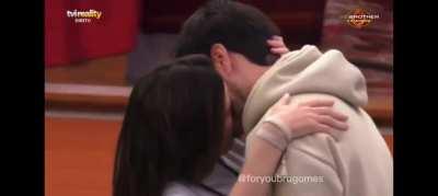 Humm beijinho bom 🥵