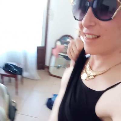 I think i look good with his cock in mouth😅