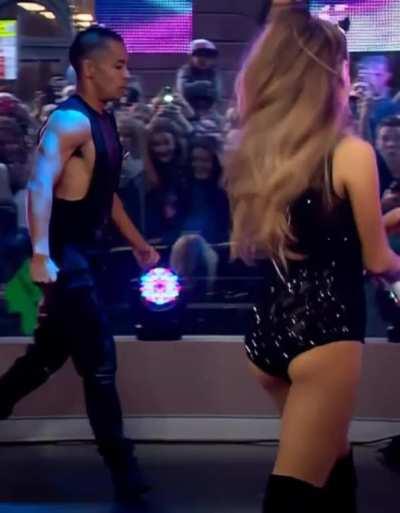 ari has such a cute little butt