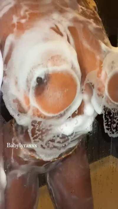 Let’s make I deal I rub you..you rub me!😌