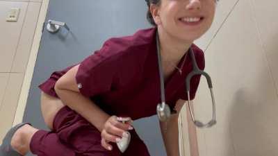 I think I have too much fun in the work bathroom [GIF]