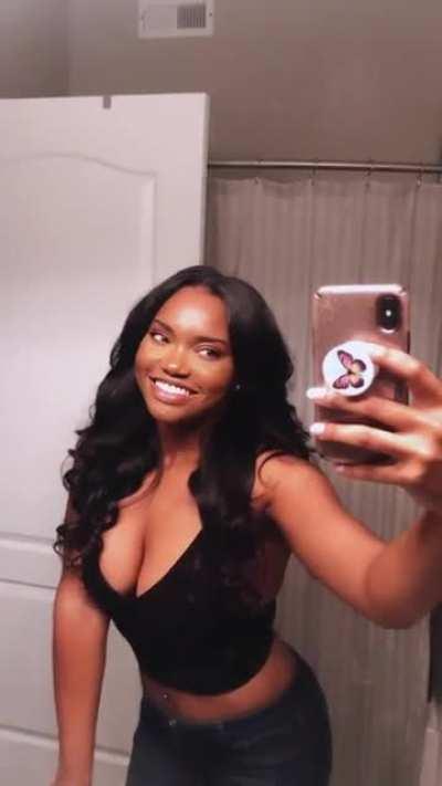 Briana Bratt ( @brianabratt )