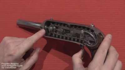 40-shot chain pistol (1879)