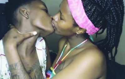 Black girls kissing live. Full video over 20 min. Inbox for more. 